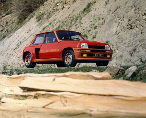 Renault 5 Turbo 3E — новый электрический хэтчбек от Рено, технические характеристики и фото, когда премьера