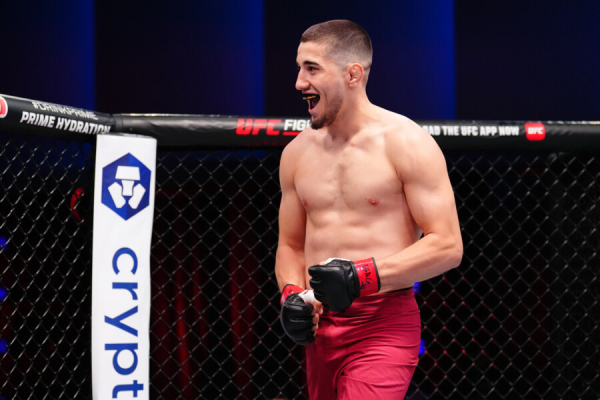 UFC шокировал решением по бойцу из России. Такого не было никогда в истории!