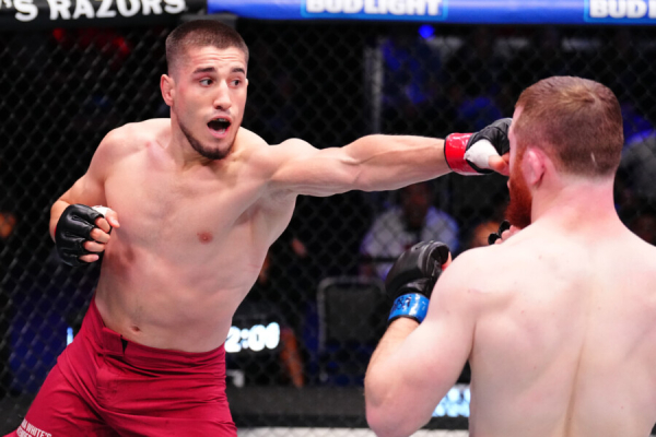 UFC шокировал решением по бойцу из России. Такого не было никогда в истории!