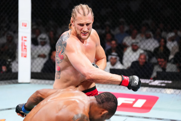 Волков истрепал все нервы! Но победил противного соперника в UFC Волков истрепал все нервы! Но победил противного соперника в UFC