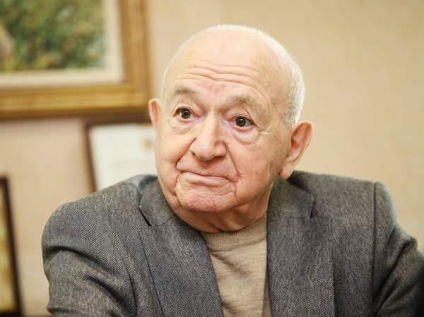 Живой легенде футбола Никите Симоняну исполнилось 99 лет