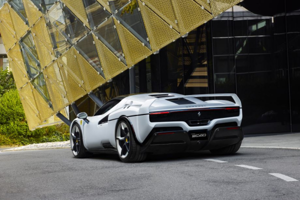 Необычная машина Ferrari SC40 на основе Ferrari F40 — особенности корпуса, цвет, фотографии, характеристики Необычная машина Ferrari SC40 на основе Ferrari F40 — особенности корпуса, цвет, фотографии, характеристики