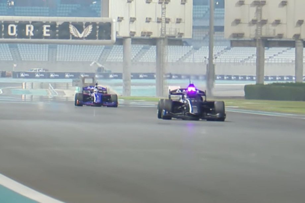 Гонки беспилотных автомобилей Abu Dhabi Autonomous Racing League A2RL: ИИ почти дотянулся до Квята