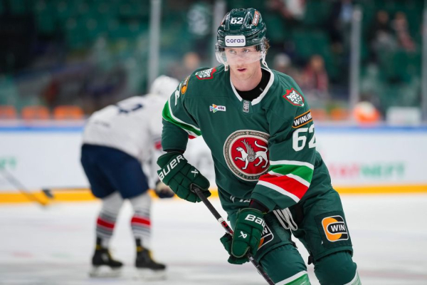 Интервью с защитником Шанхая Уайаттом Калинюком, почему его обменяли из Ак Барса и Салавата Юлаева, что думает о Жераре Галлане